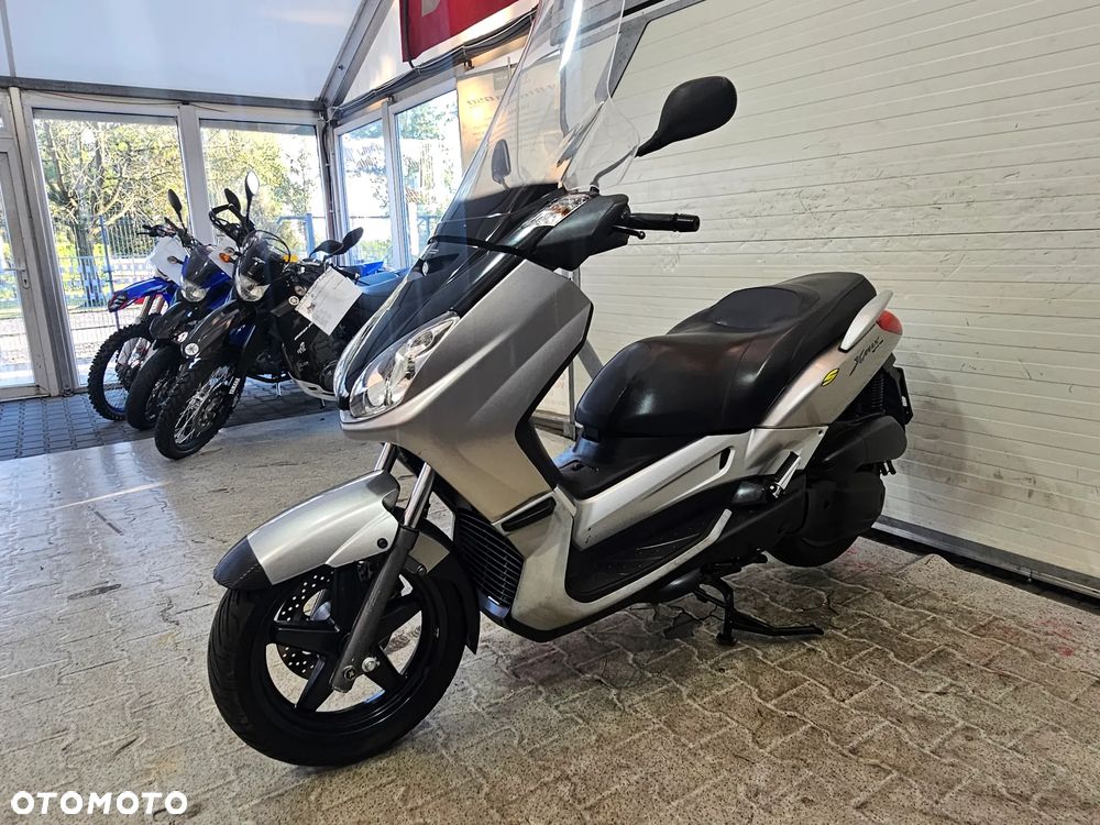 Yamaha X-max - 15