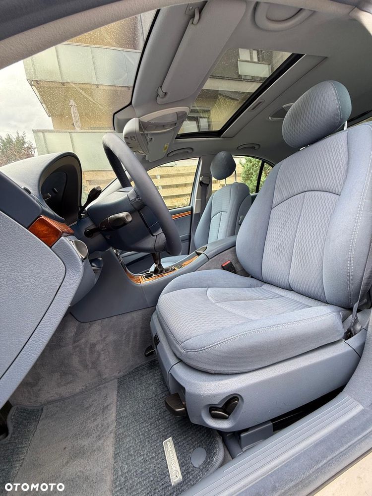 Mercedes-Benz Klasa E 200 Kompressor Elegance - 30