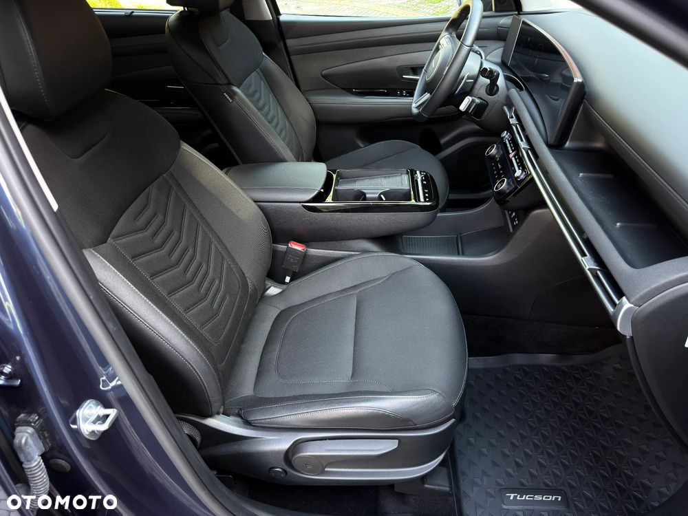 Hyundai Tucson 1.6 T-GDi HEV Executive 4WD - 28