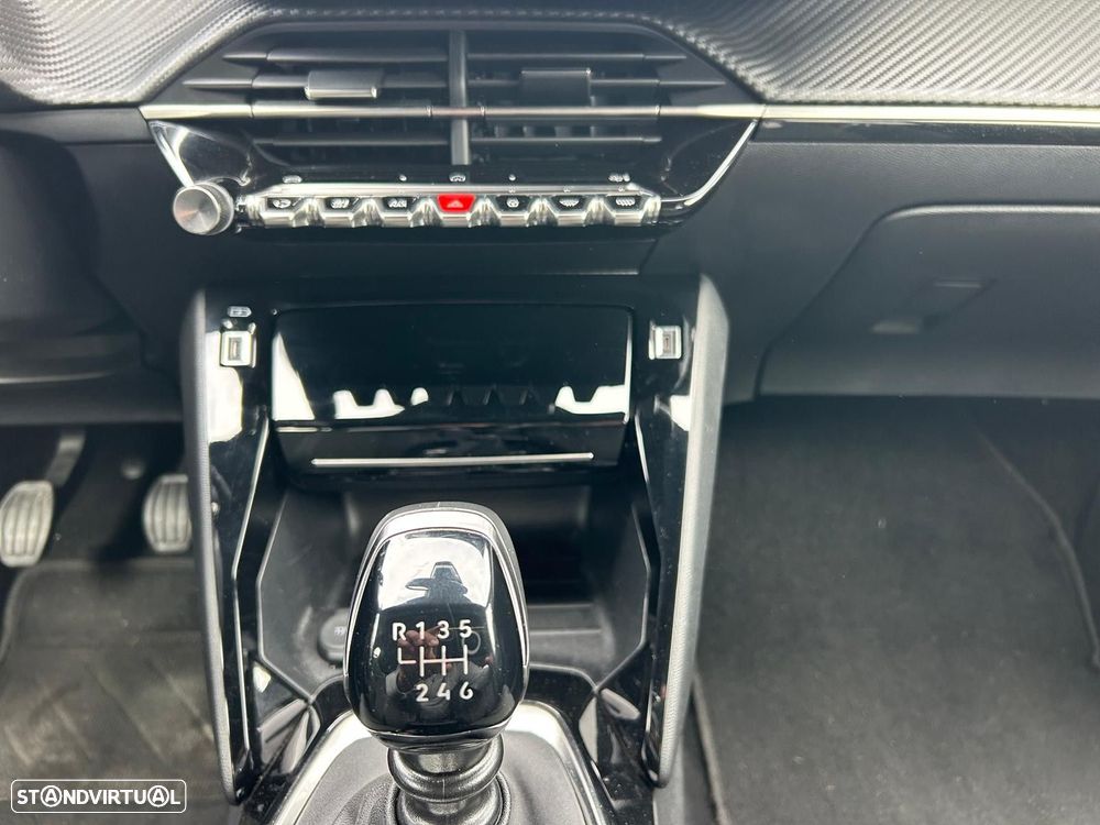 Peugeot 2008 1.2 PureTech Allure Pack - 37