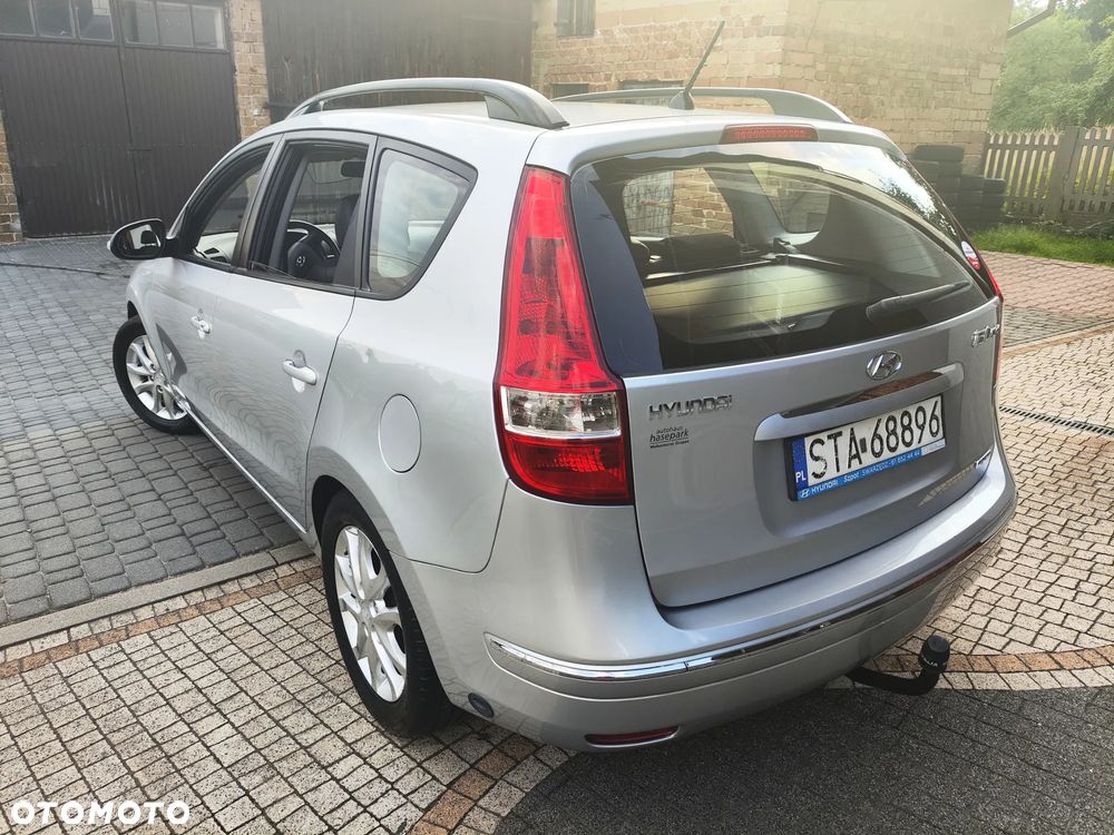 Hyundai i30 i30cw 2.0 Style - 37