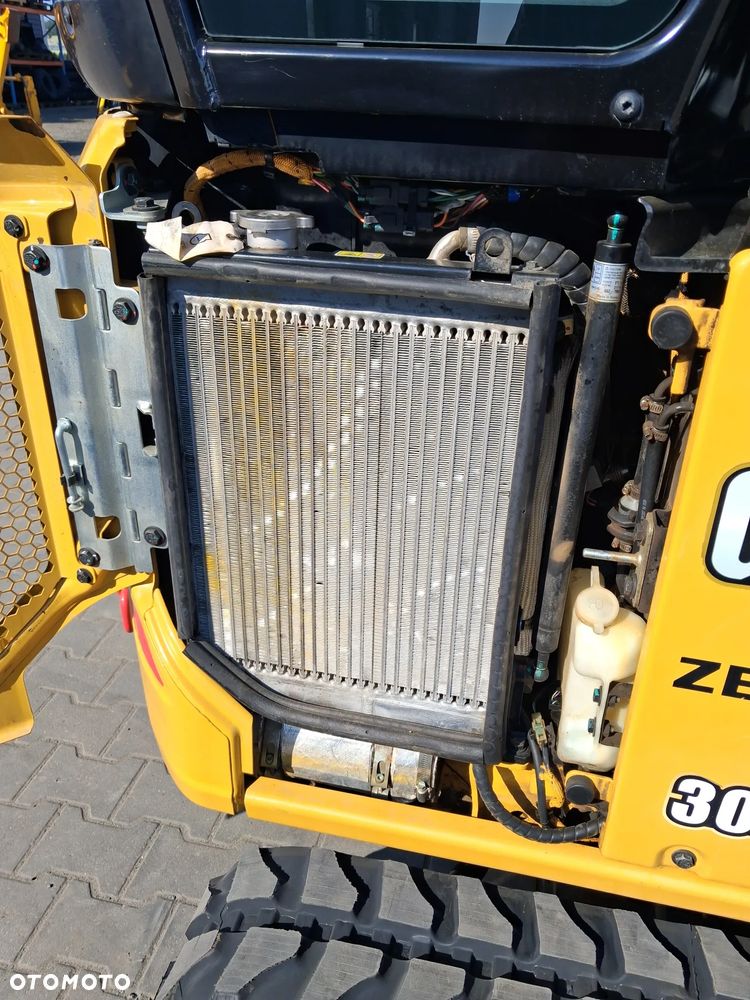 Caterpillar 301.8 - 11