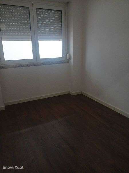 Arrenda T1 Alto da Ajuda - Grande imagem: 3/4