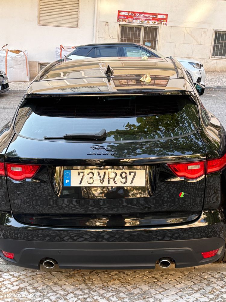 Jaguar F-Pace 25d AWD Aut. R-Sport - 6