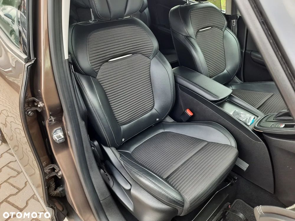 Renault Grand Scenic - 27