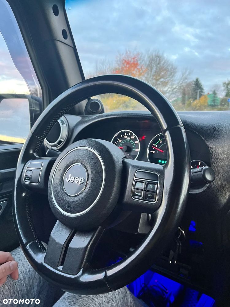 Jeep Wrangler Unlimited Hard-Top 3.8 Automatik Sahara - 10