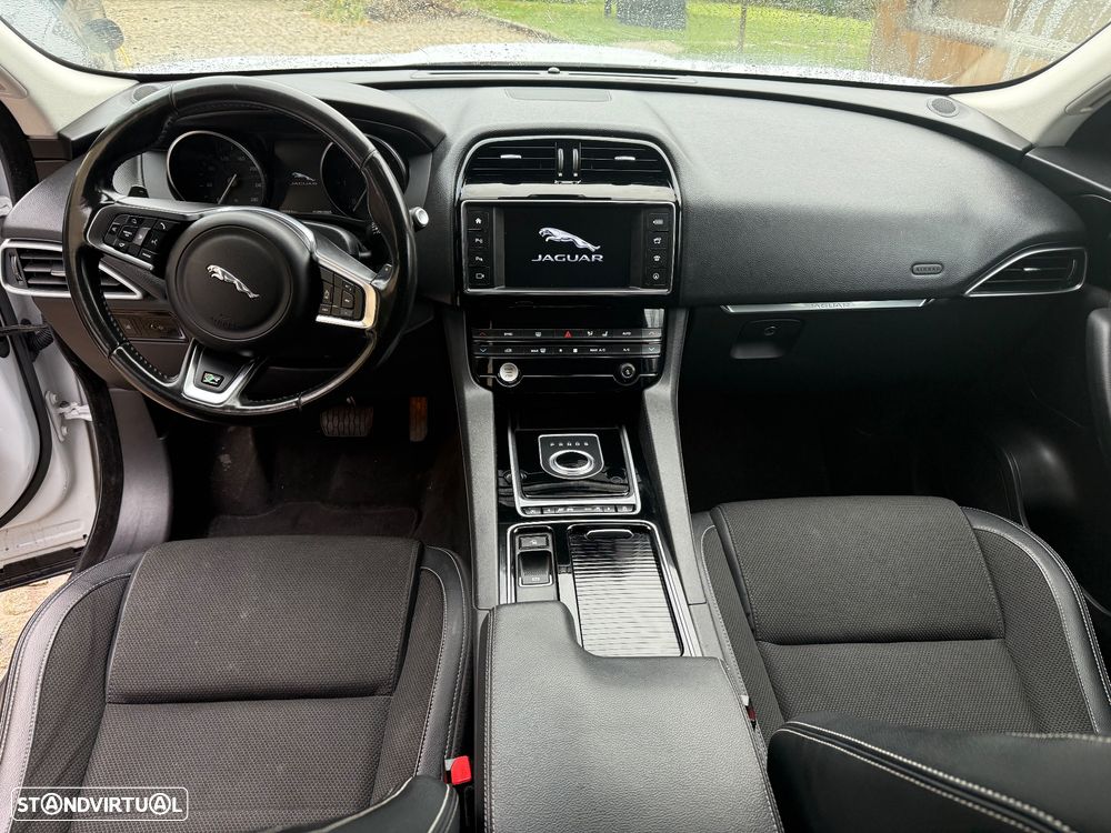 Jaguar F-Pace 2.0 i4D R-Sport AWD Aut. - 28