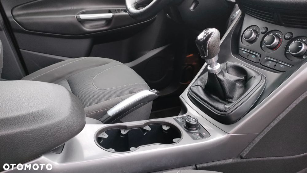 Ford Kuga 1.6 EcoBoost 2x4 Individual - 18
