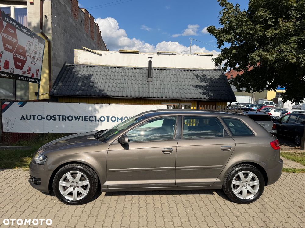Audi A3 Sportback 2.0 TDI Ambiente - 11