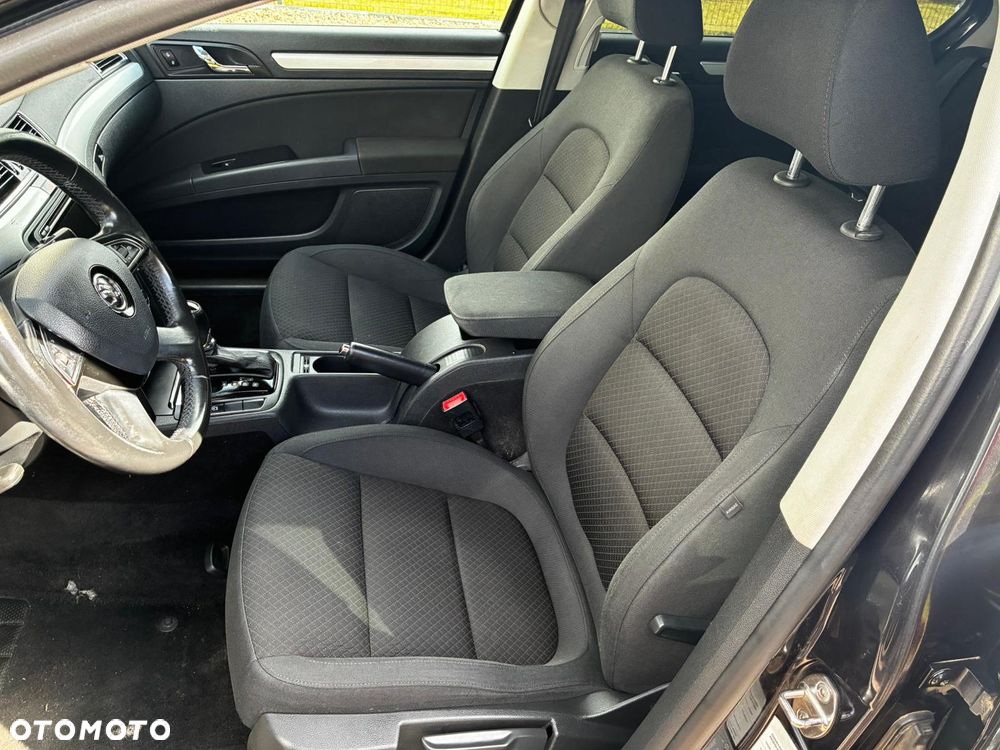 Skoda Superb 2.0 TDI Active DSG - 6