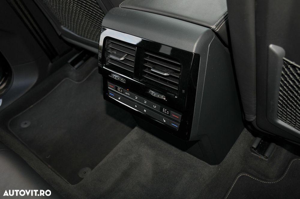 Volkswagen Touareg - 13