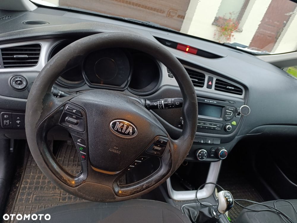 Kia Ceed - 6