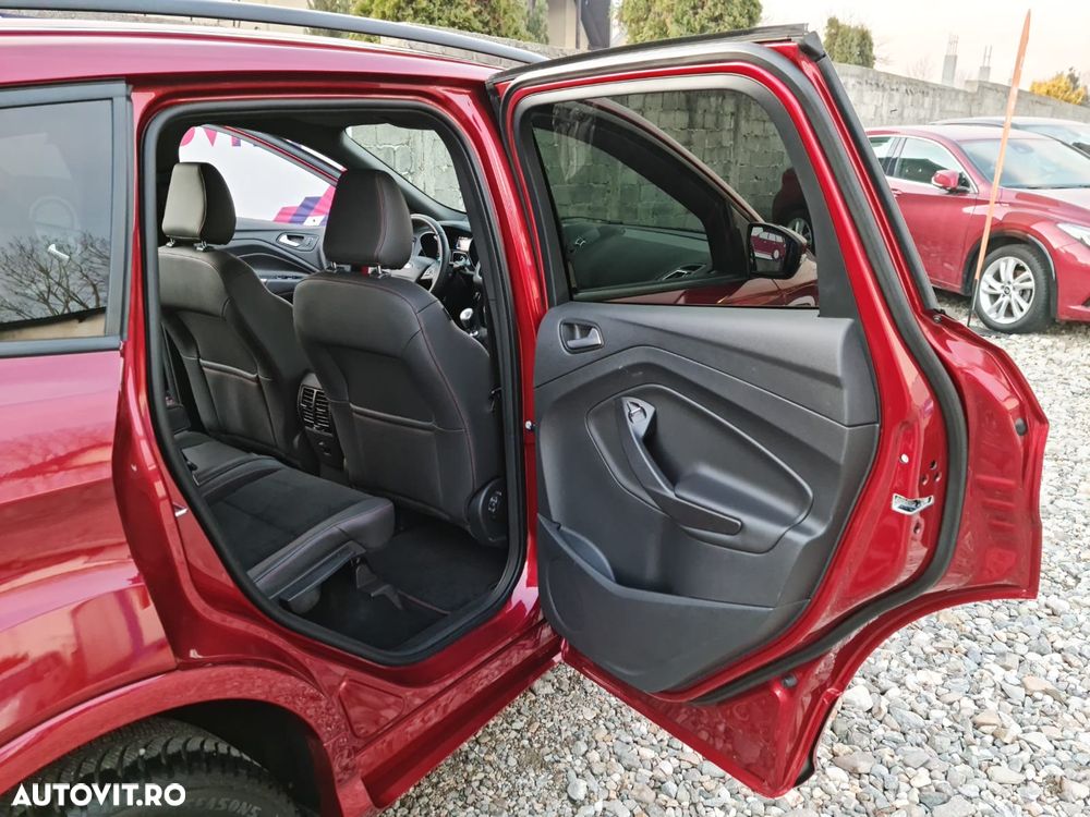 Ford Kuga 1.5 EcoBoost 2x4 ST-Line - 15