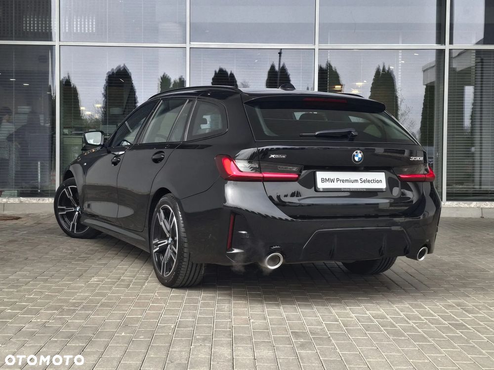 BMW Seria 3 330i xDrive M Sport sport - 3