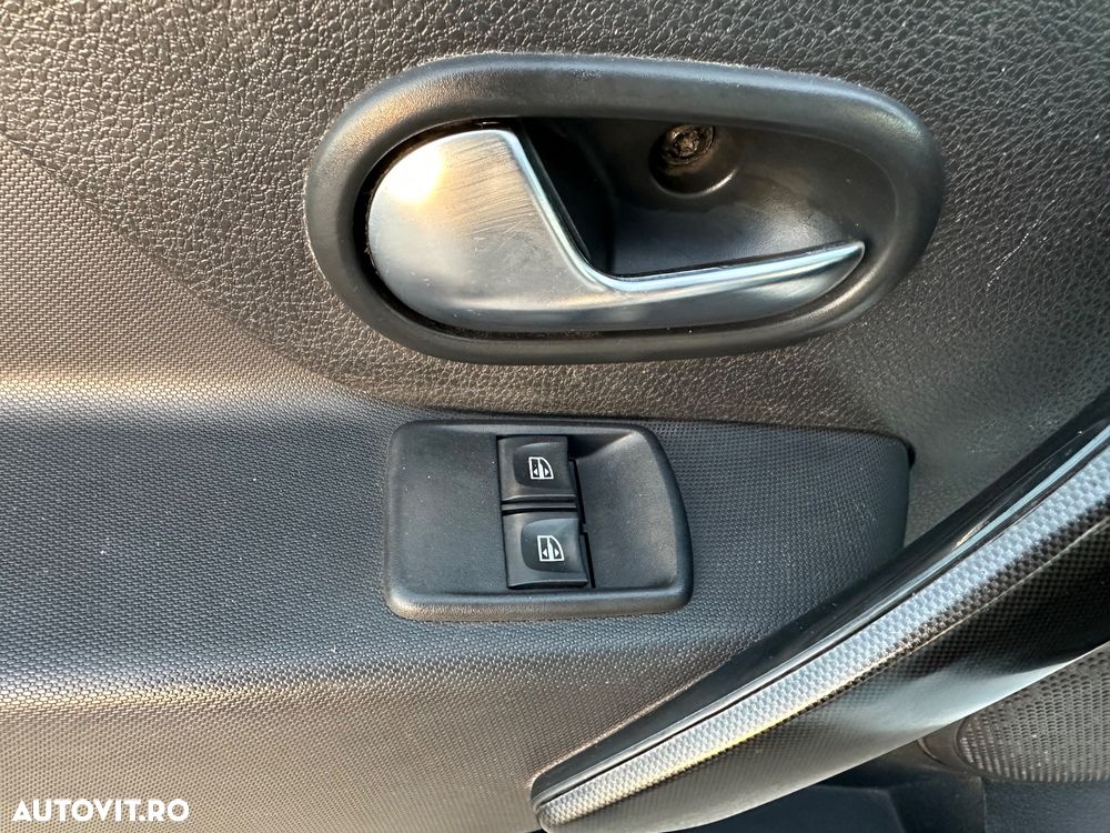 Dacia Logan 1.5 Blue dCi Laureate - 13