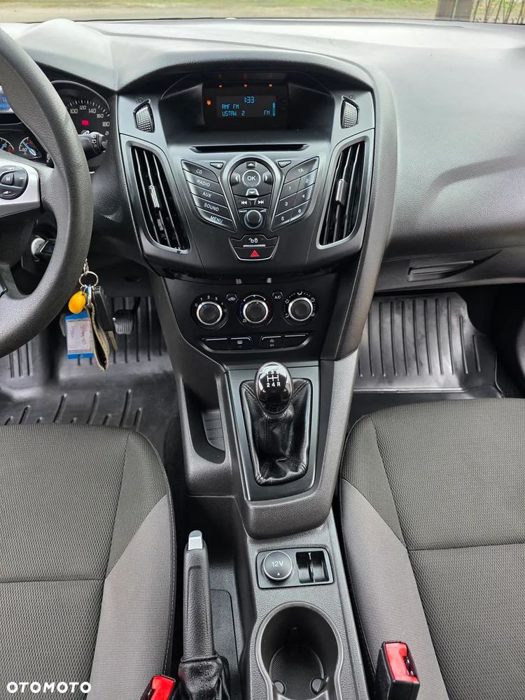 Ford Focus 1.0 EcoBoost Trend - 36