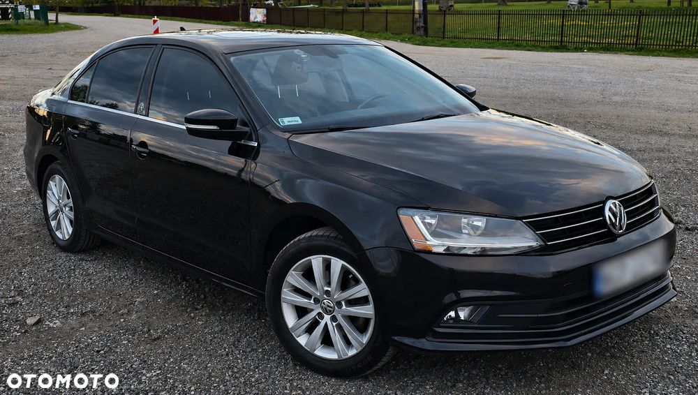 Volkswagen Jetta - 3