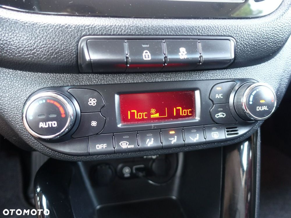 Kia Ceed - 22