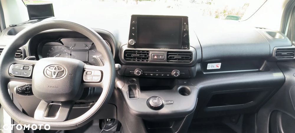 Toyota Proace City - 24