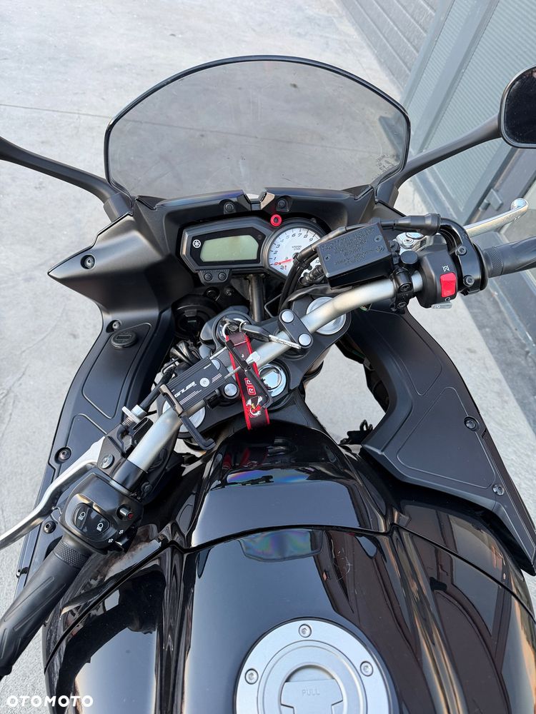 Yamaha FZ8 - 9
