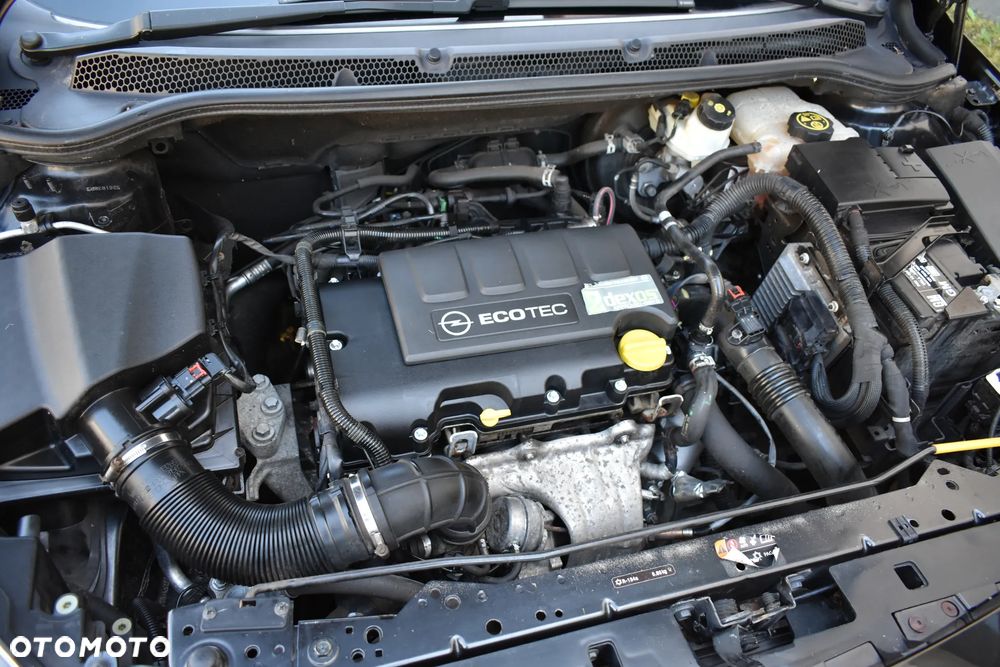 Opel Astra 1.4 Turbo Exklusiv - 8
