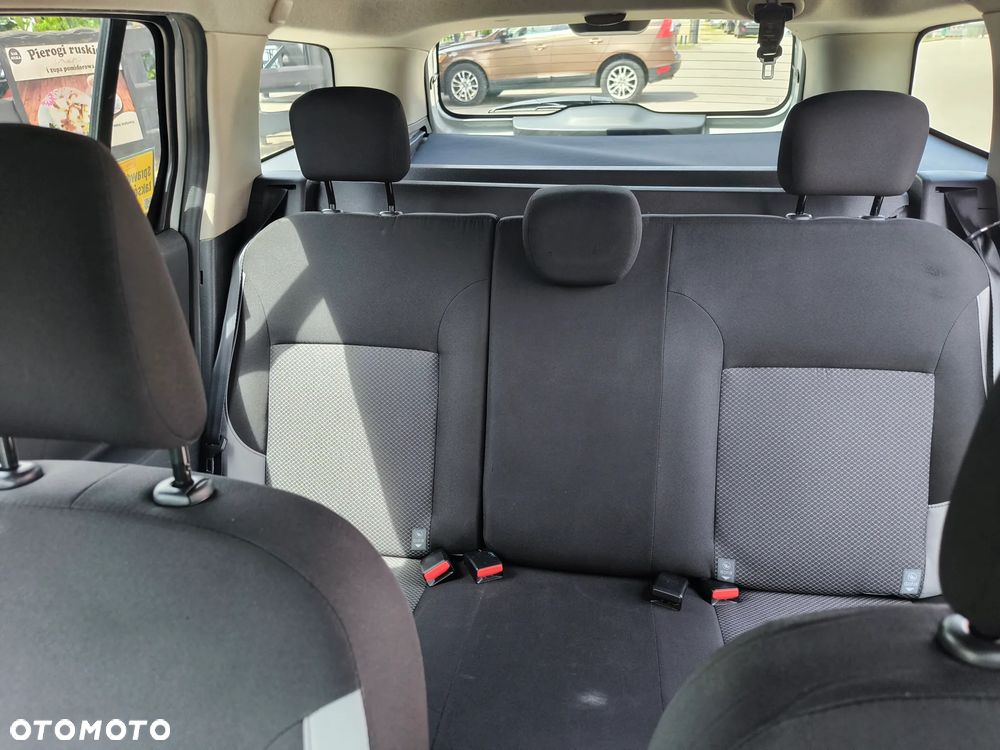Dacia Logan 1.2 16V Ambiance - 11