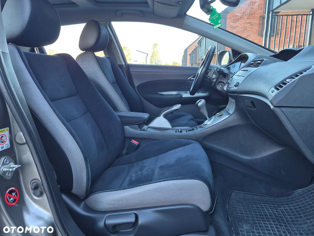 Honda Civic 1.8 Executive - 30