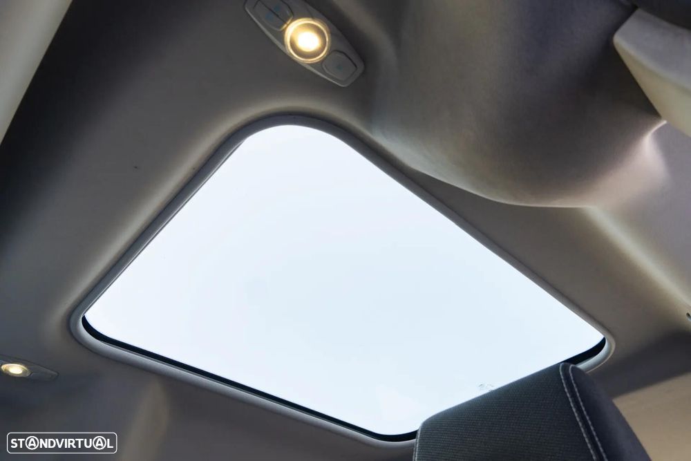 Ford Tourneo Connect 1.6 TDCi Titanium - 37