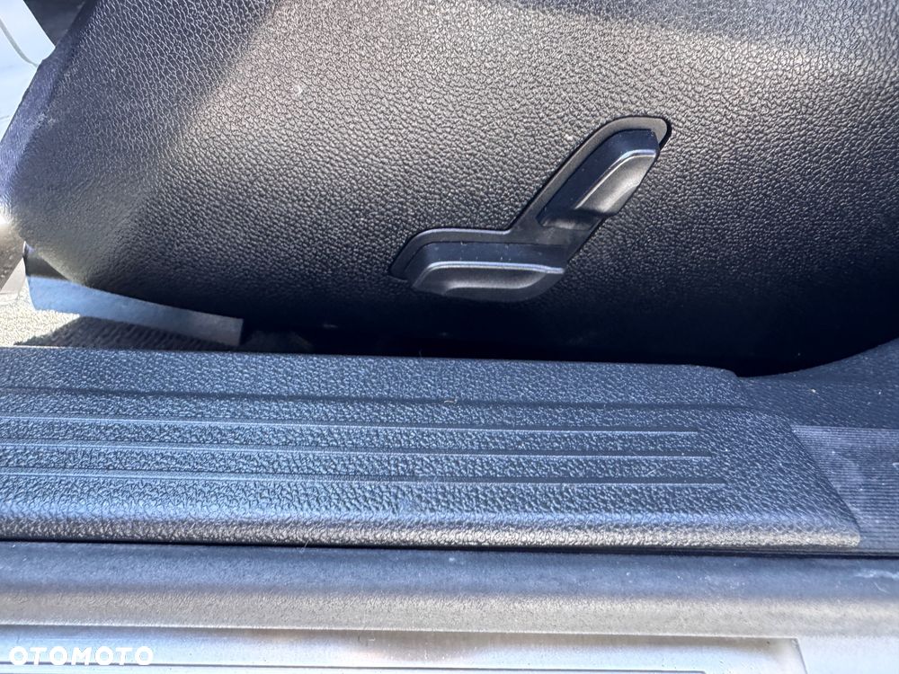 Mercedes-Benz Klasa E 220 CDI Automatik Elegance - 23