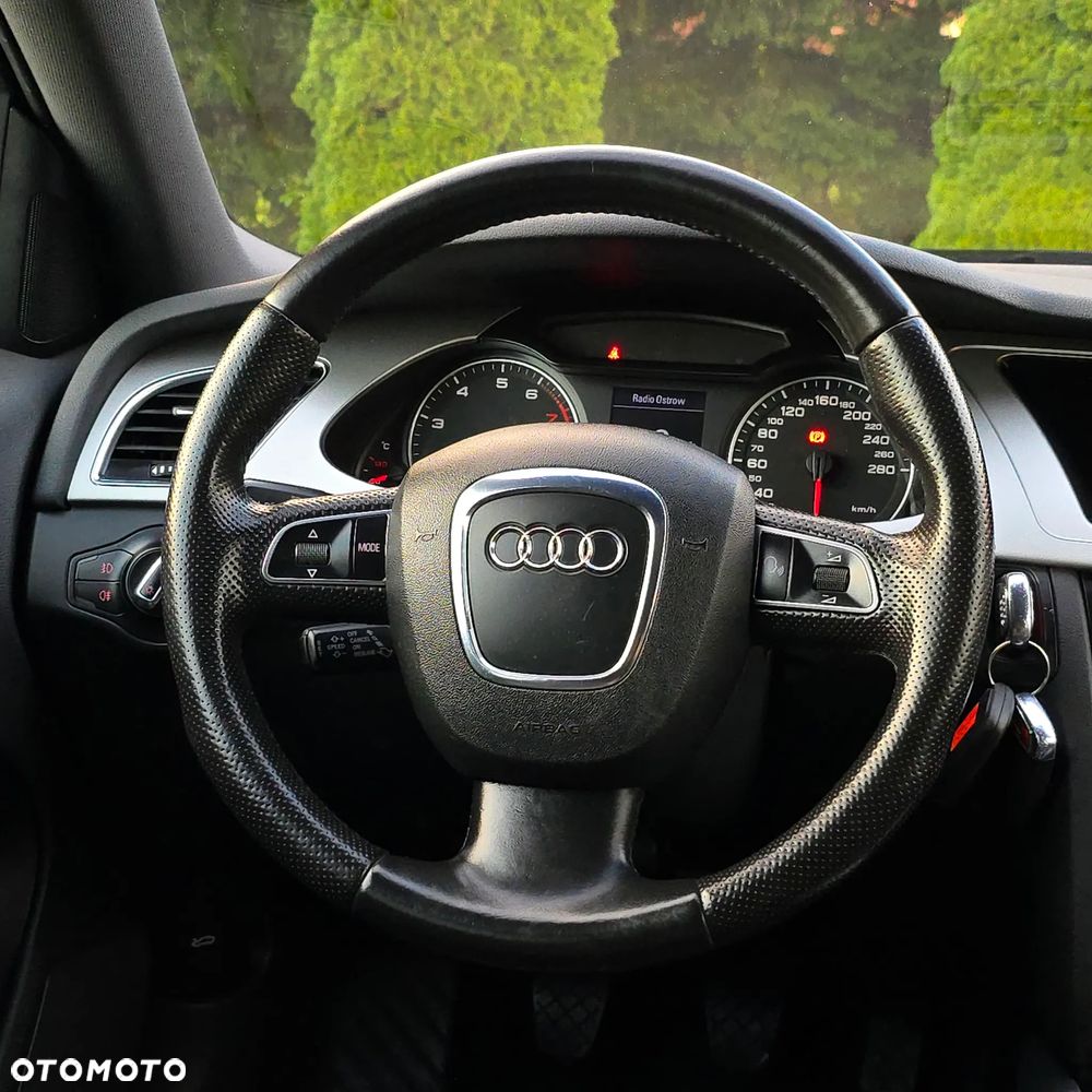 Audi A4 ver-1-8-tfsi-s-line-sportpaket-plus- - 28