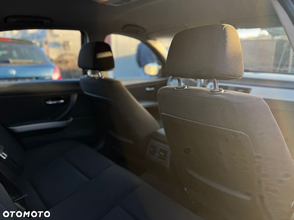 BMW Seria 3 320d DPF - 28