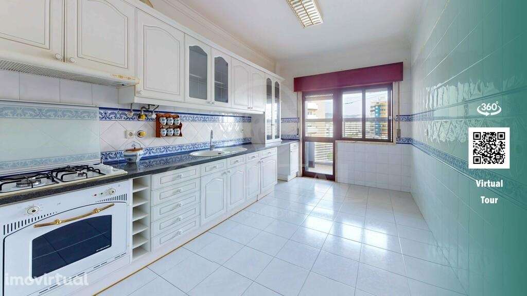 T2 Luminoso com Lareira e Varandas | 6.º Andar com Elevador - Grande imagem: 5/24