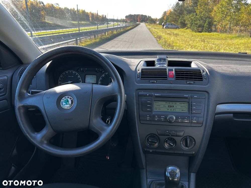Skoda Octavia 1.6 Ambiente - 20