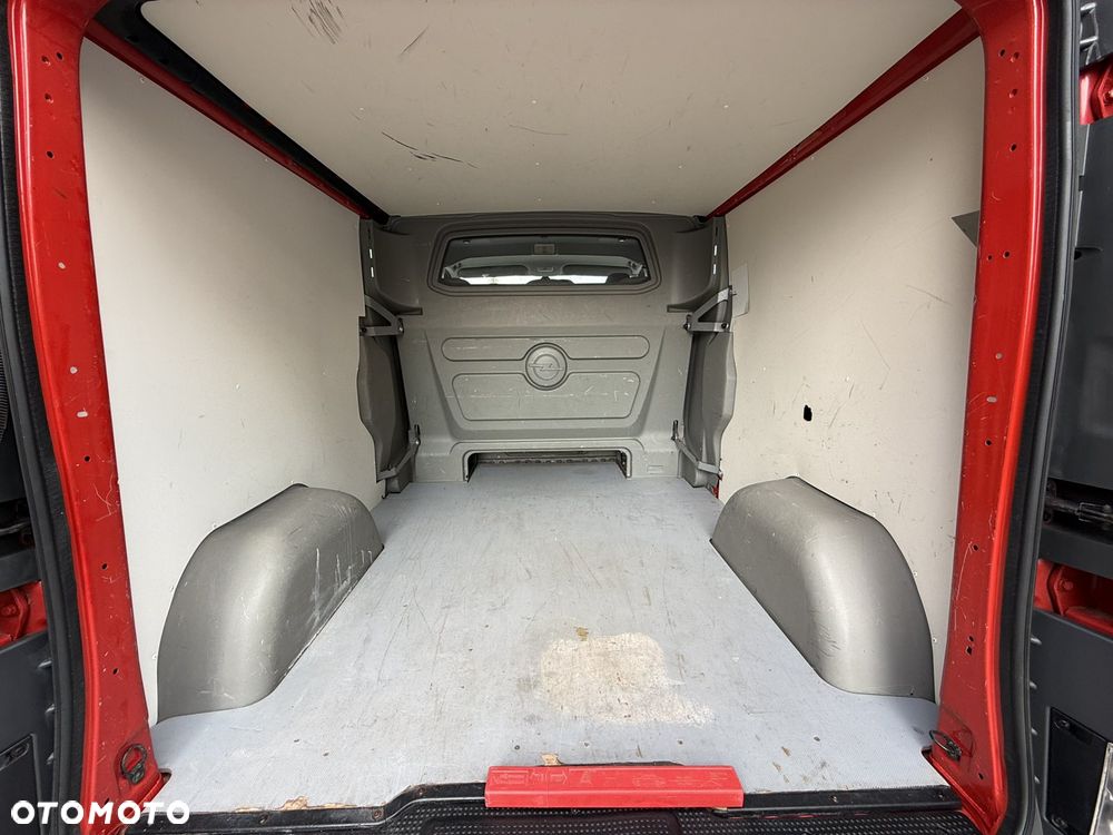 Opel Vivaro - 16