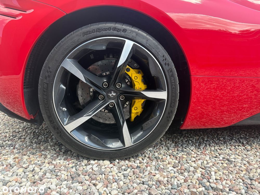 Ferrari SF90 Stradale - 12