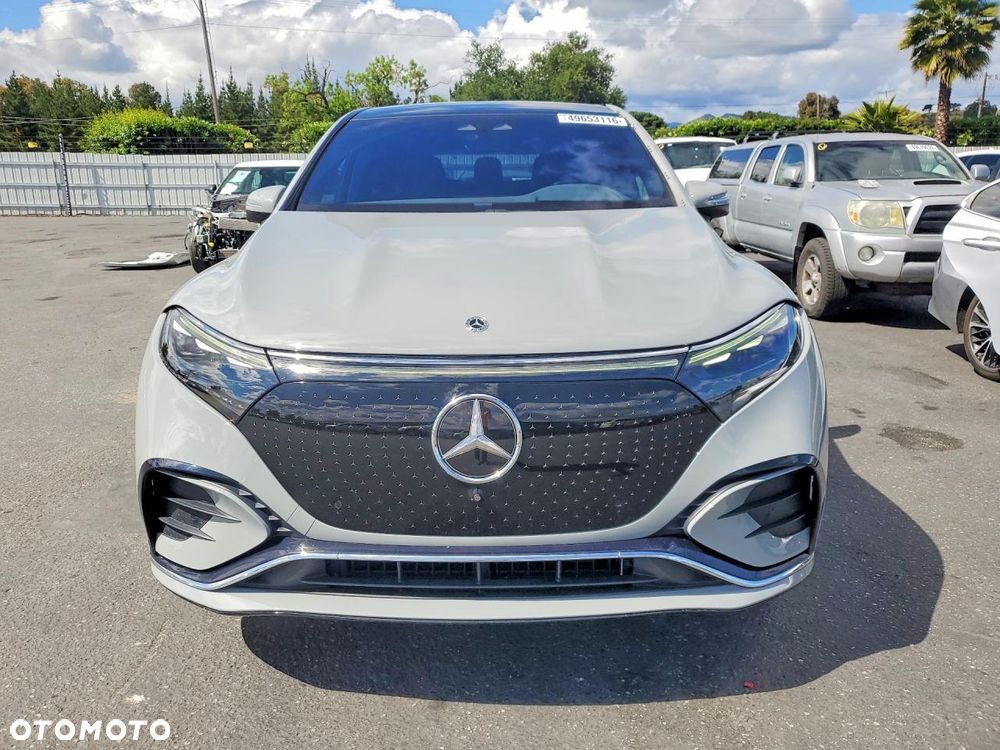 Mercedes-Benz EQS 680 SUV - 1