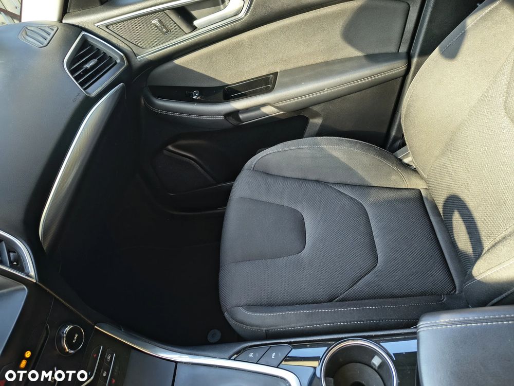 Ford S-Max 2.0 EcoBlue Titanium - 11