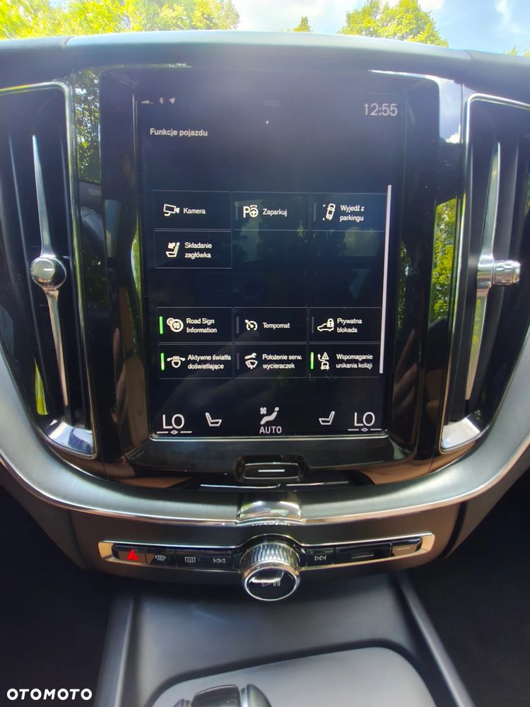 Volvo XC 60 T6 AWD Momentum - 33