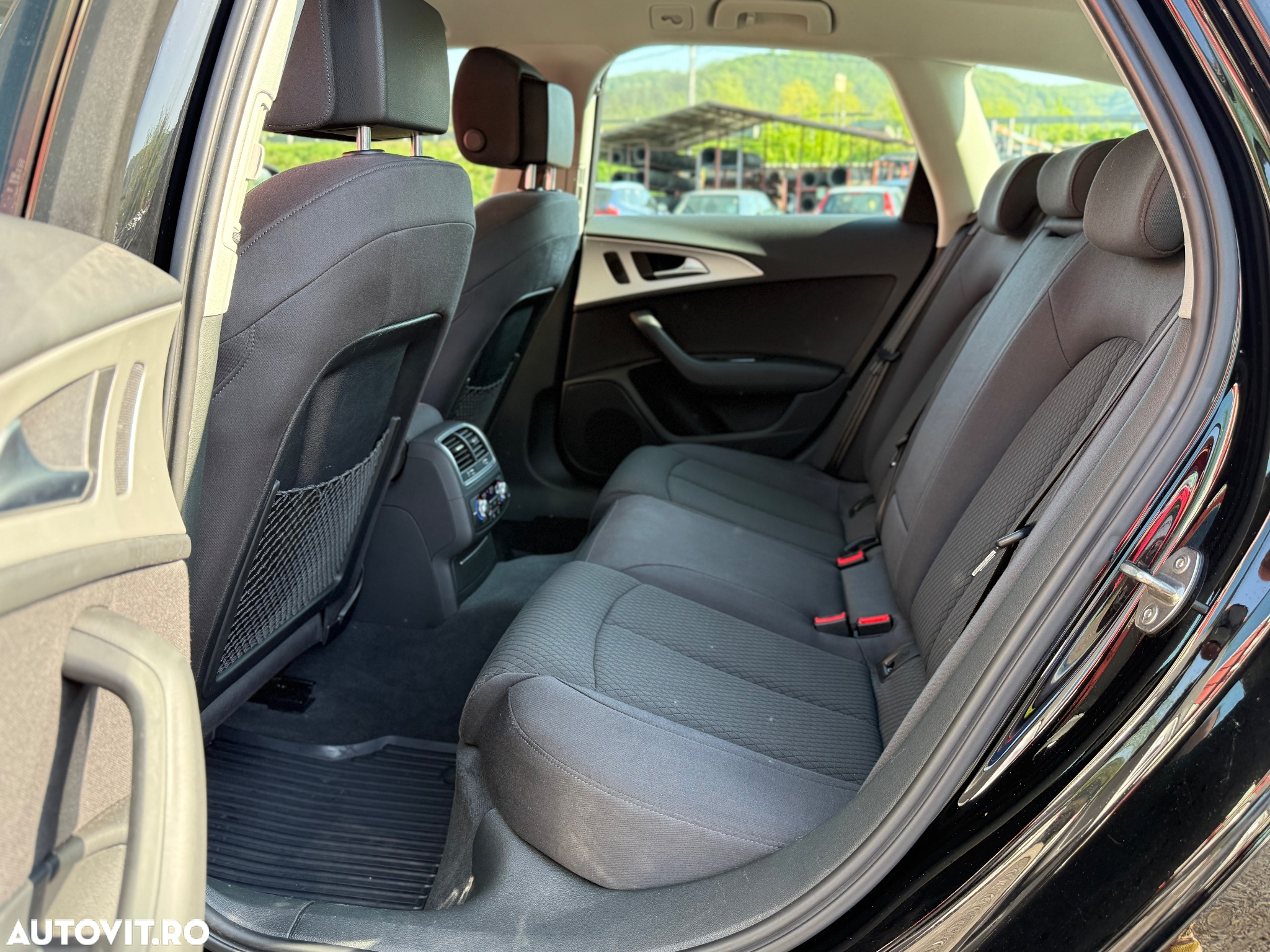 Audi A6 Avant 2.0 TDI quattro S tronic - 8