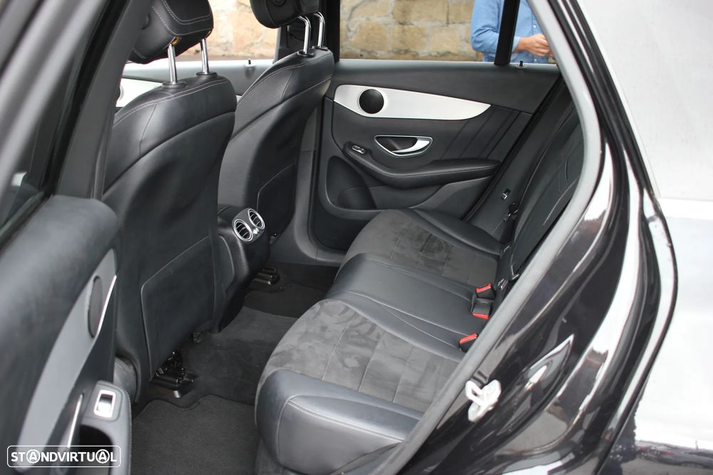 Mercedes-Benz GLC 220 d 4Matic 9G-TRONIC AMG Line - 27