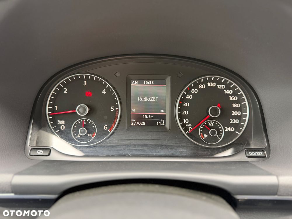 Volkswagen Touran 2.0 TDI Highline - 31