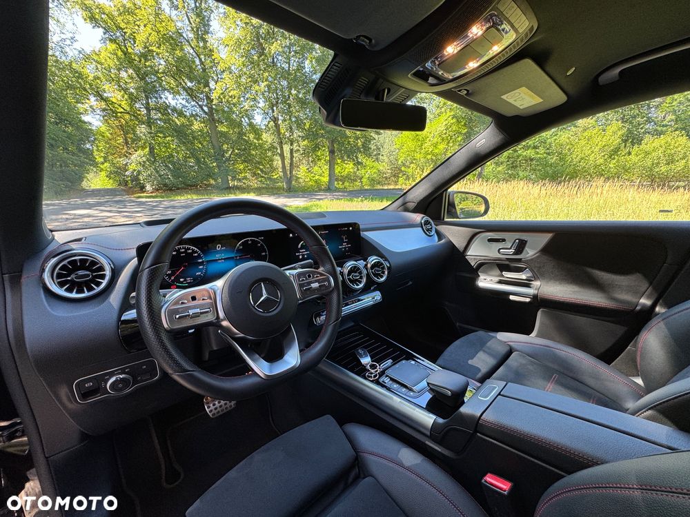 Mercedes-Benz EQA 350 66.5kWh 4-Matic AMG Line - 26
