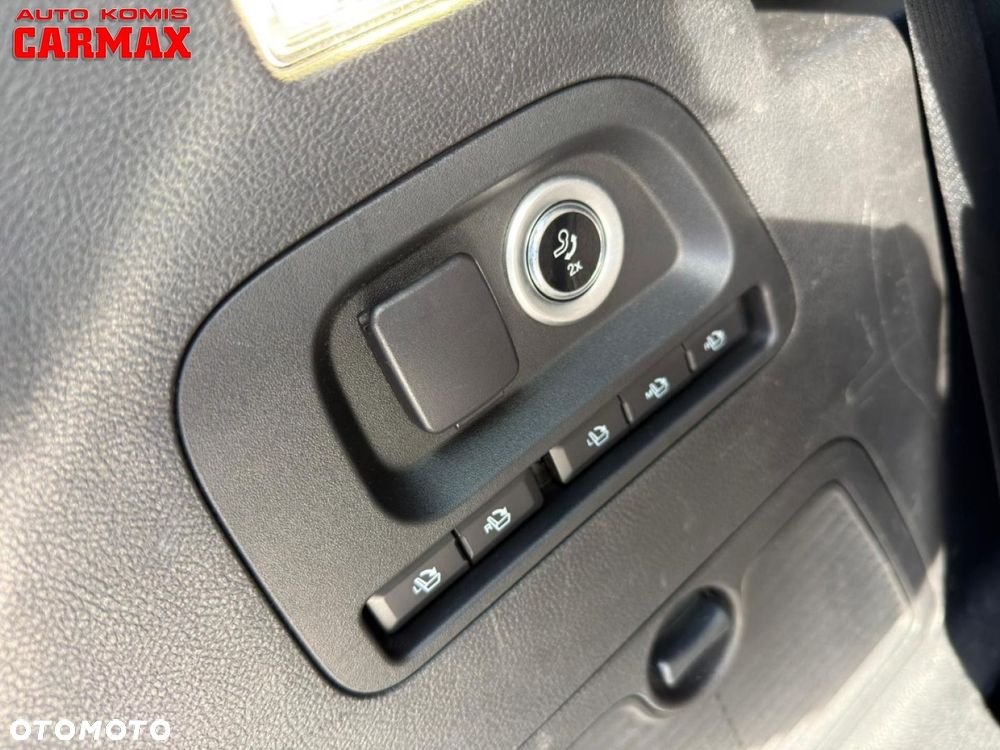 Ford S-Max - 17