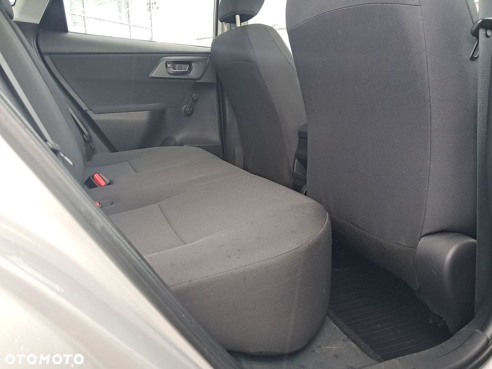 Toyota Auris 1.33 VVT-i Active - 27