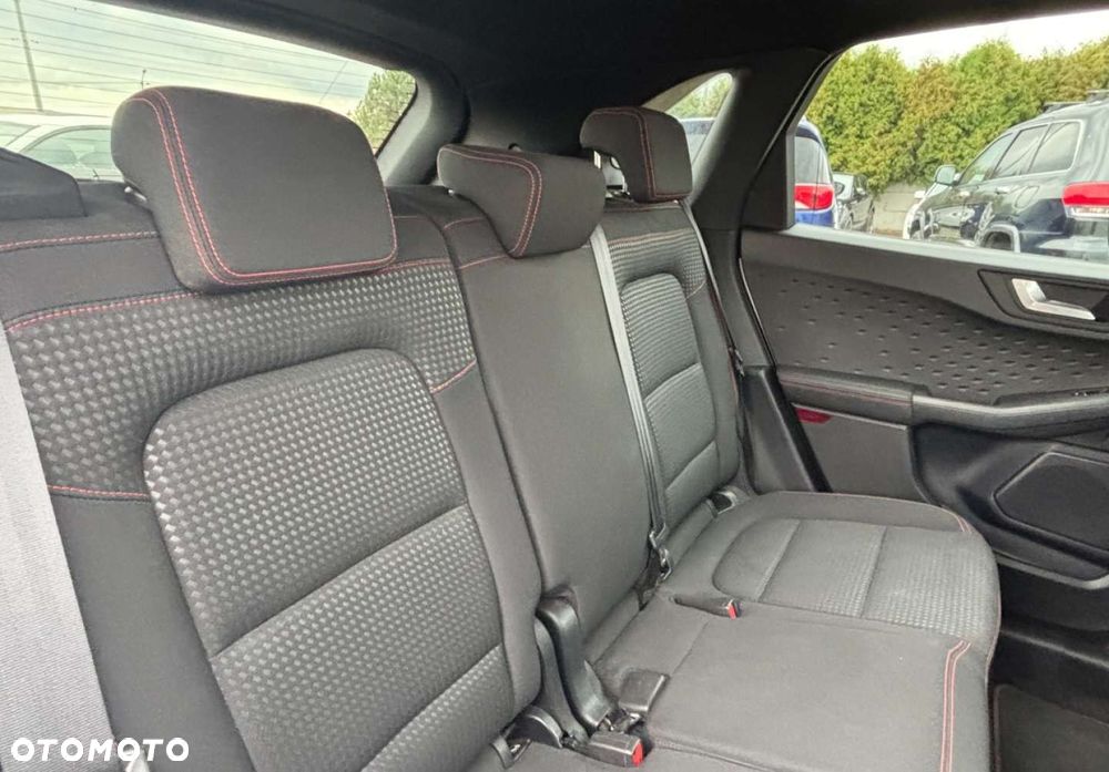 Ford Kuga - 12