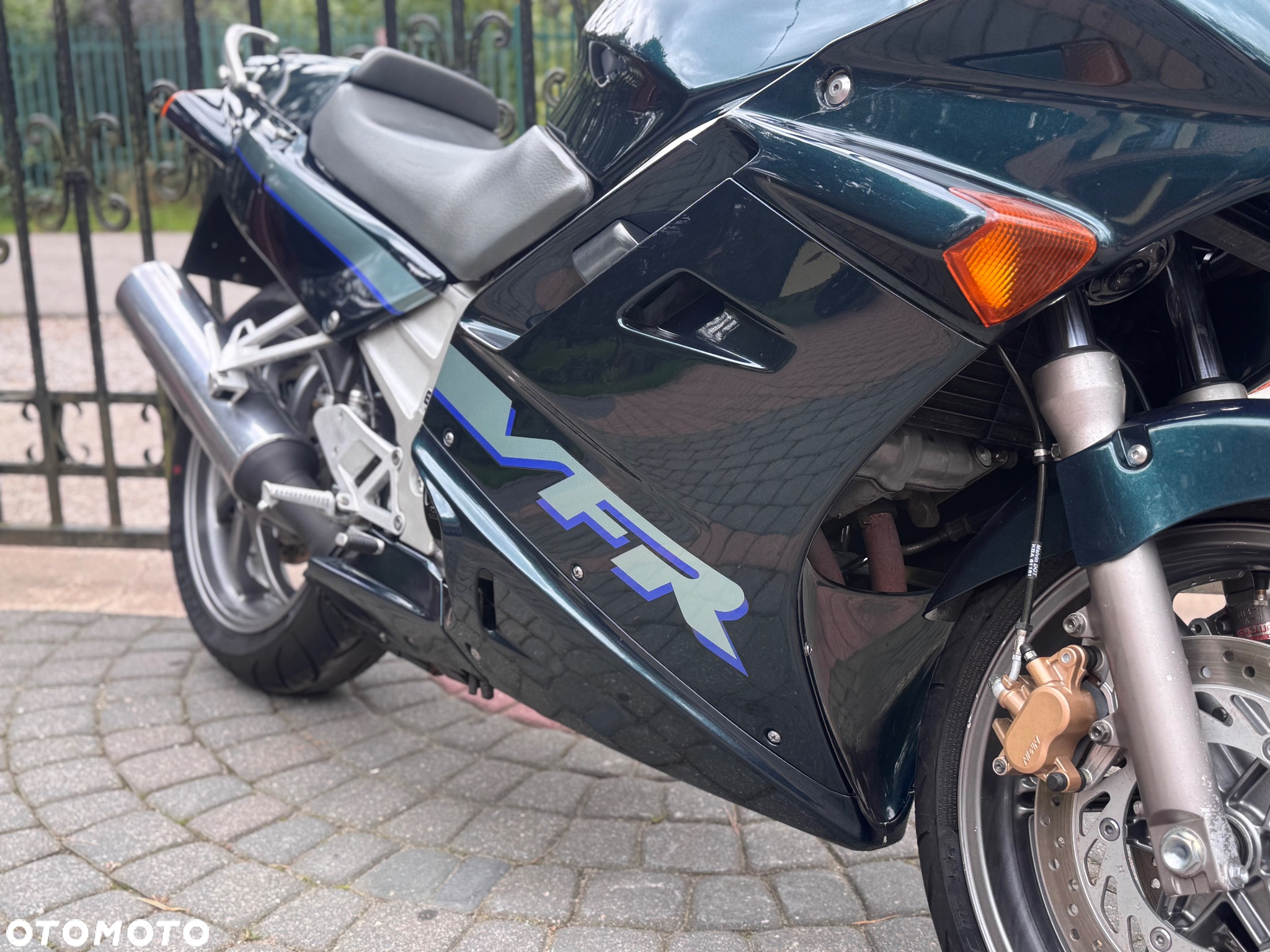 Honda VFR - 13