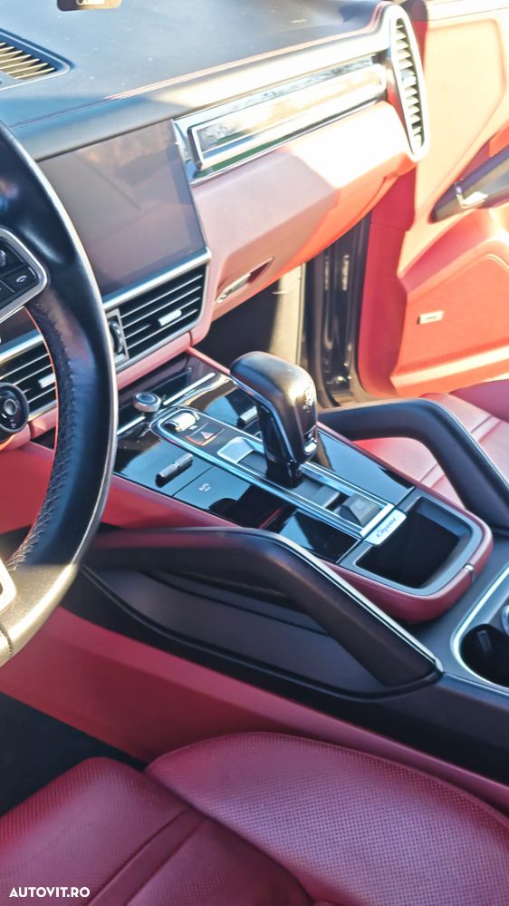 Porsche Cayenne - 16