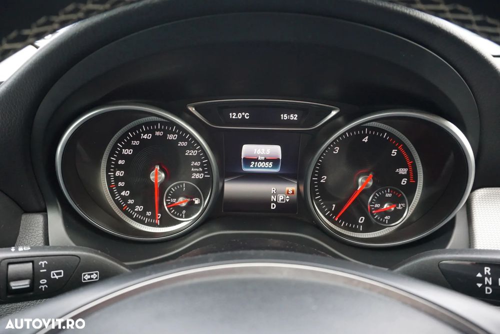 Mercedes-Benz GLA 220 d 4Matic 7G-DCT - 21