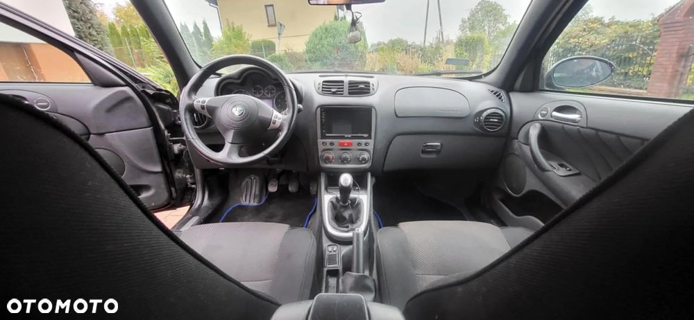 Alfa Romeo 147 1.6 Twin Spark Black Line - 8