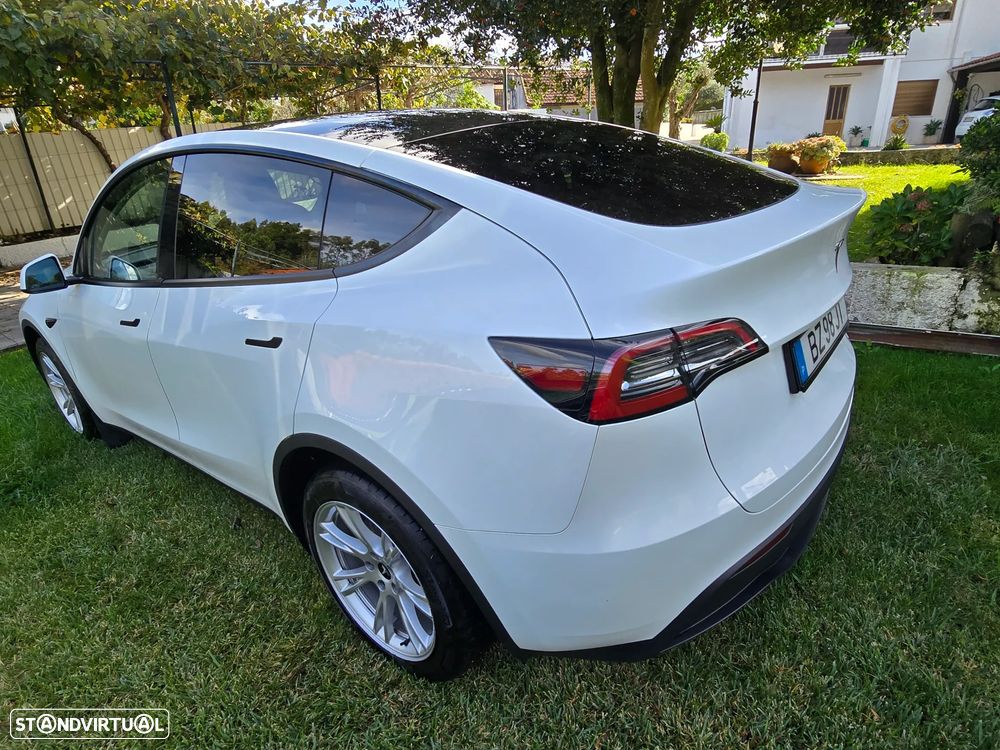 Tesla Model Y Long Range Dual Motor AWD - 7